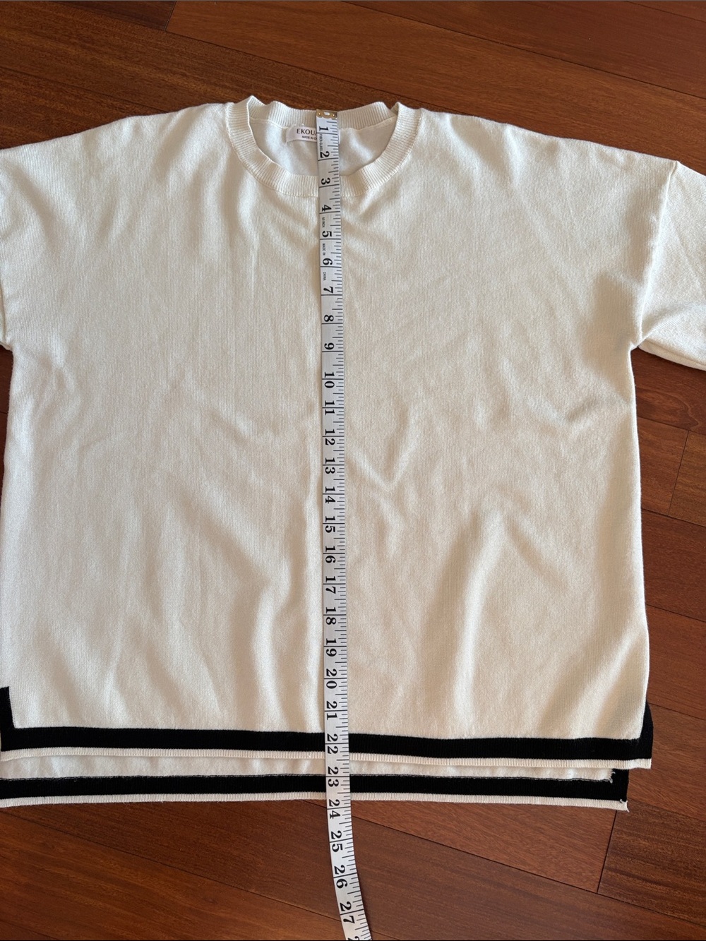 Women’s Cream/Ivory Two-Piece Knit Pantsuit with Black Trim / Sz L So Comfy!!! - Picture 10 of 12